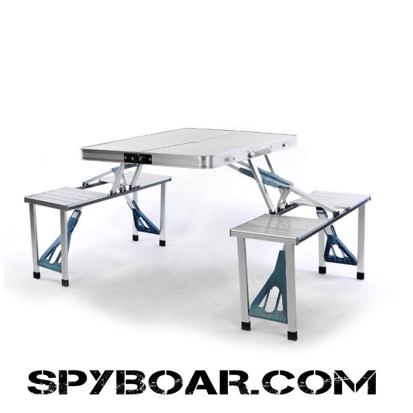Сгъваем комплект маса със столове с компактни размери изработен от алуминии