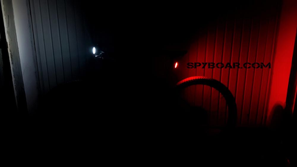 Liggoo LED светлина монтирано на колело